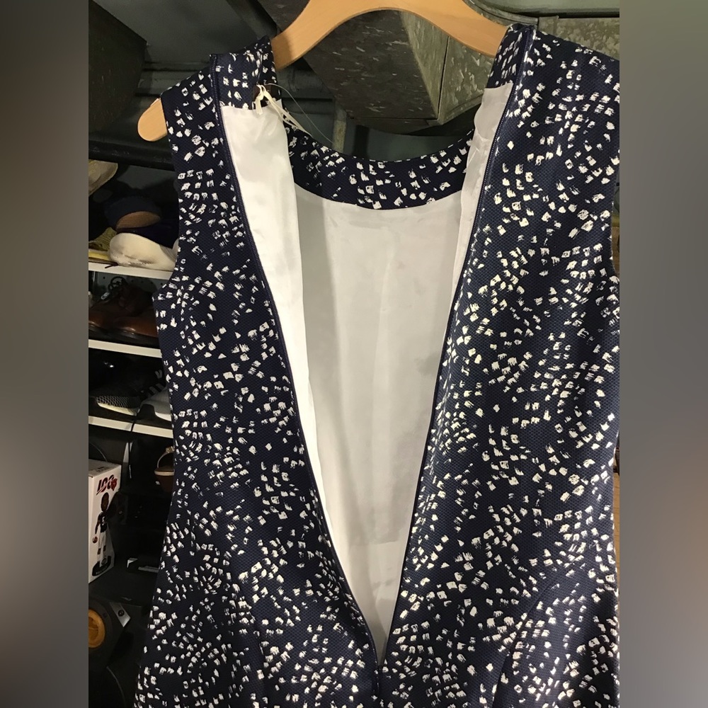 Beautiful PESERICO DRESSES - Picture 11 of 16
